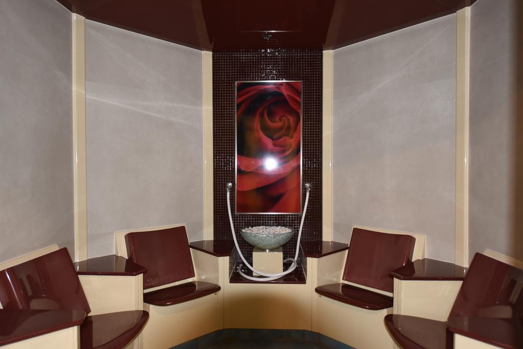 邦德假日酒店 巴彻尔堡 外观 照片